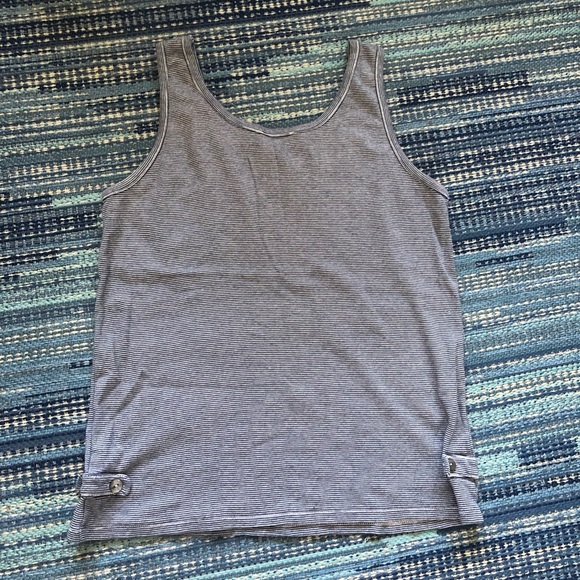 A.P.C. Tank - Picture 2 of 5